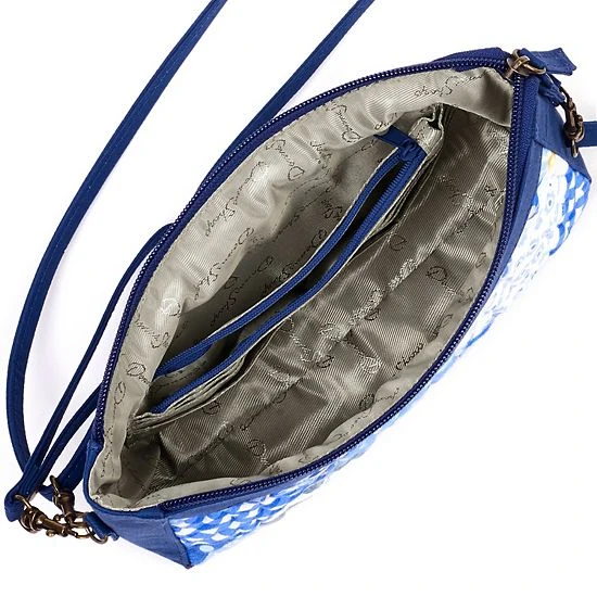 Donna Sharp Olivia Wristlet Amherst - Image 3