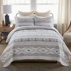 Donna Sharp Windswept Quilt Set