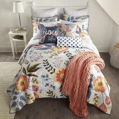 Donna Sharp Coral Crush Quilt Set