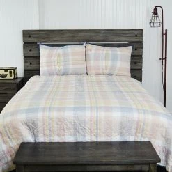 Alternative view of Donna Sharp Coral Crush Quilt Set